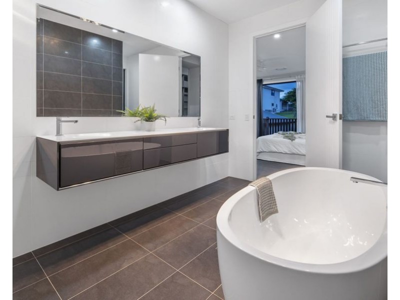 14 Waddiwong Rd, Coomera QLD 4209