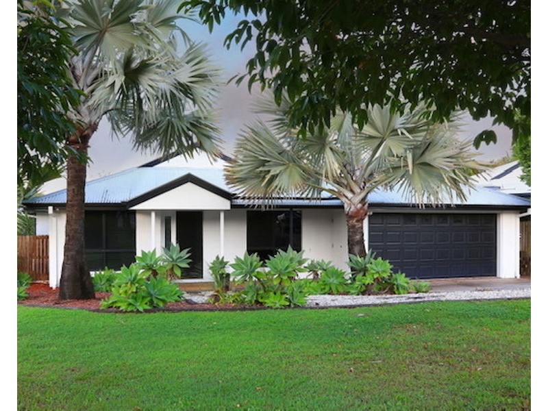 2 Ingrid Lane, Coomera Waters QLD 4209