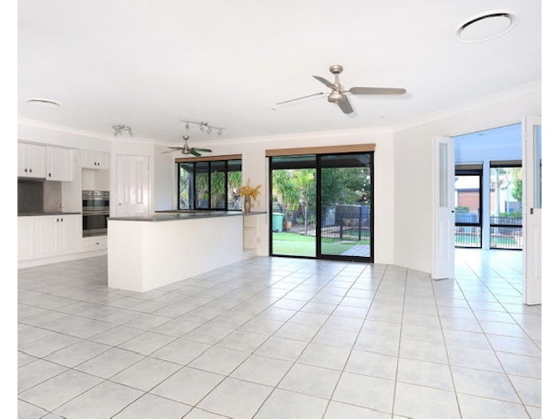 2 Ingrid Lane, Coomera Waters QLD 4209