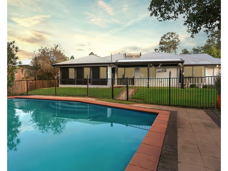 2 Ingrid Lane, Coomera Waters QLD 4209