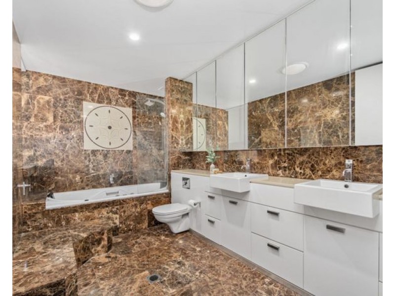 11 Kestral Lane, Coomera Waters QLD 4209