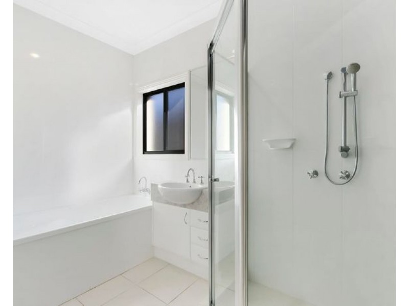 3 Ceil Cct, Coomera Waters QLD 4209