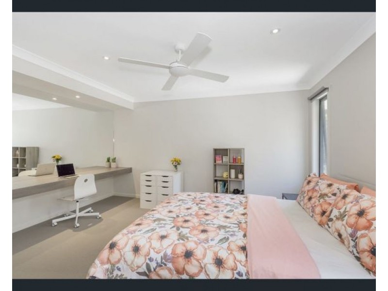 17 Christina Drive, Coomera Waters QLD 4209