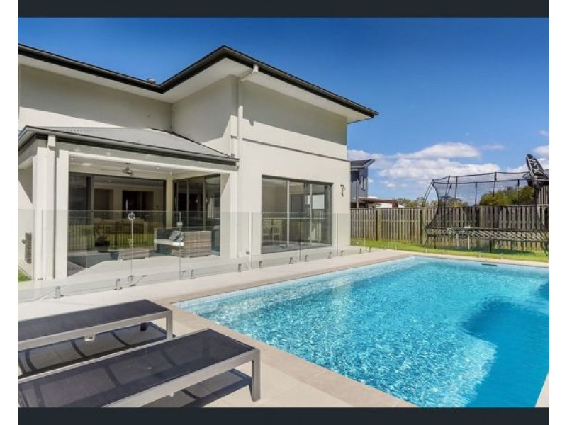 17 Christina Drive, Coomera Waters QLD 4209