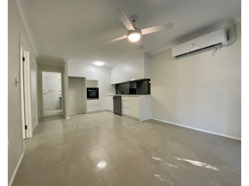 8/31 Brighton Street, Biggera Waters QLD 4216
