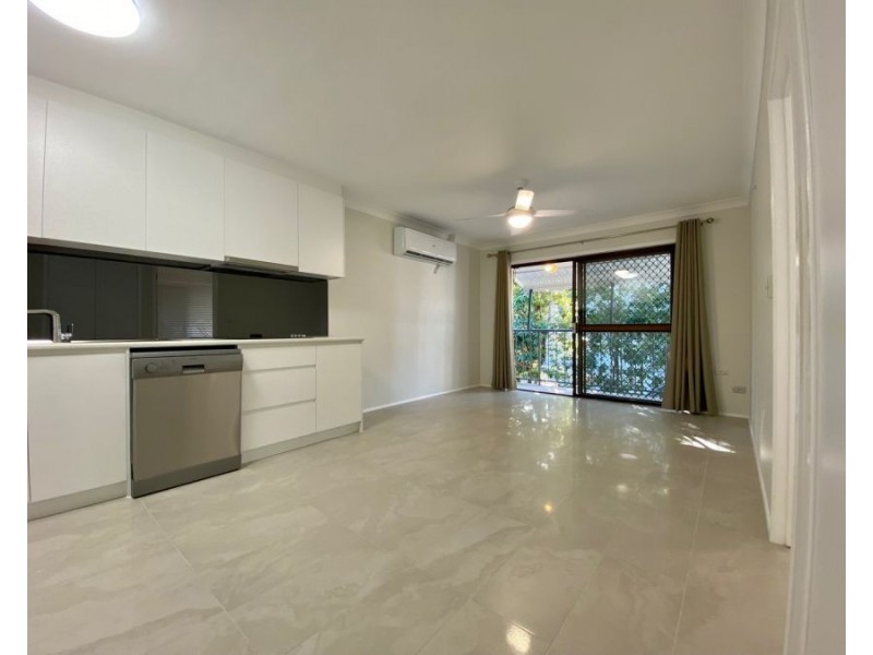 8/31 Brighton Street, Biggera Waters QLD 4216