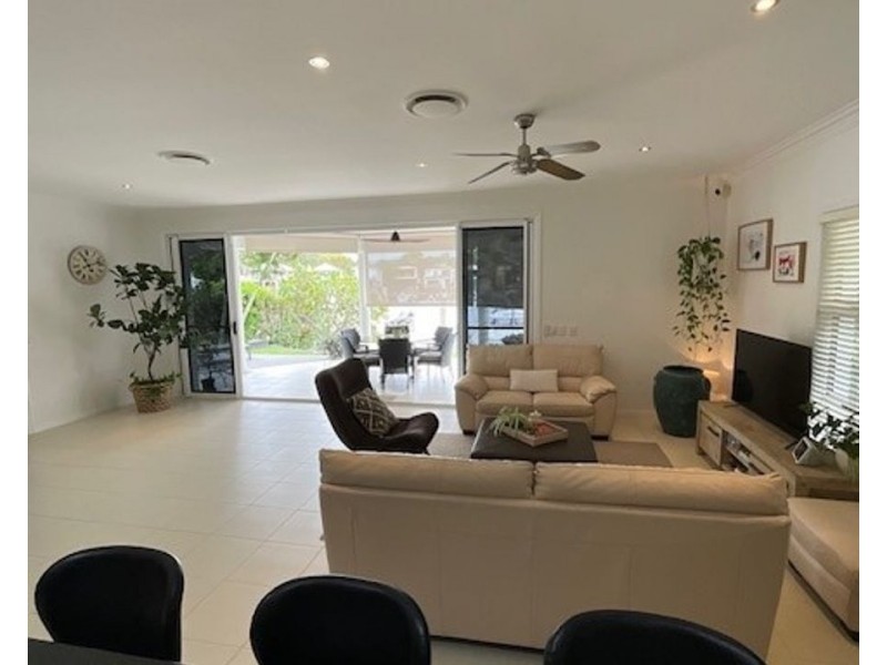 9 Rival Lane, Coomera Waters QLD 4209