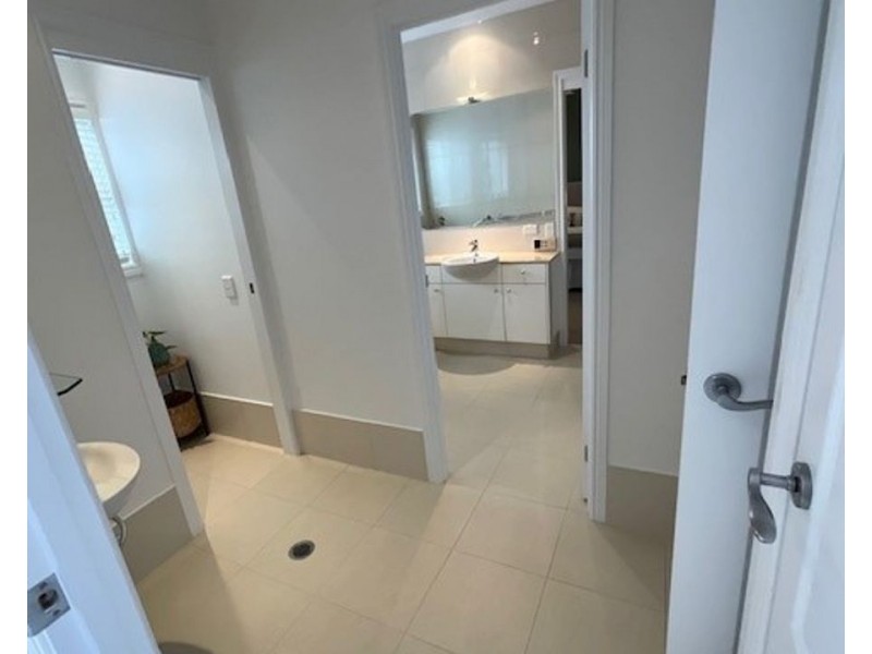 9 Rival Lane, Coomera Waters QLD 4209