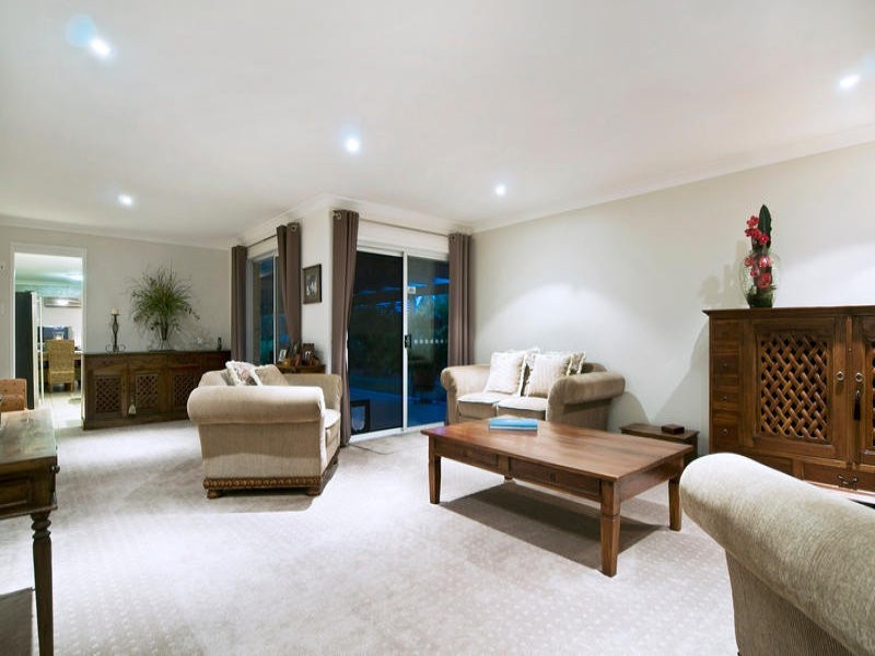 70 Riversdale Road, Oxenford QLD 4210