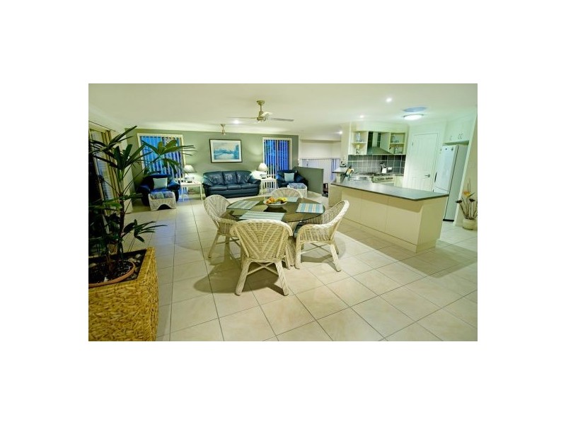 4 Astor Terrace, Coomera Waters QLD 4209