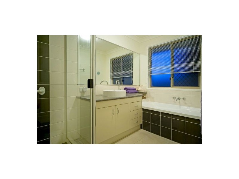 4 Astor Terrace, Coomera Waters QLD 4209