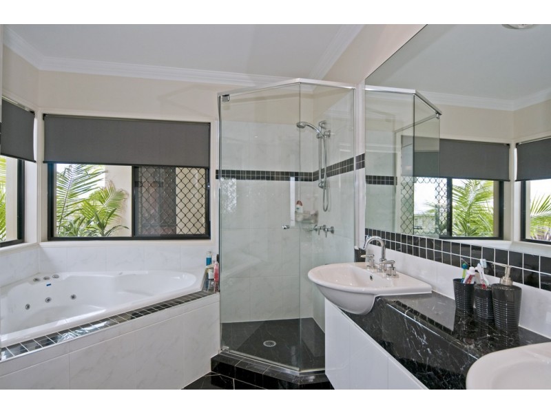 5 First Light Court, Coomera Waters QLD 4209