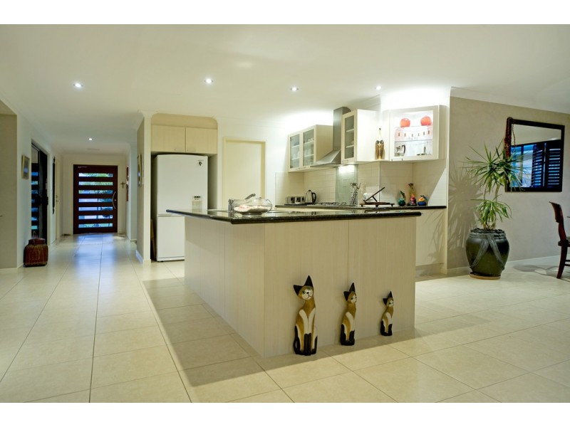 15 tradition Place, Coomera Waters QLD 4209