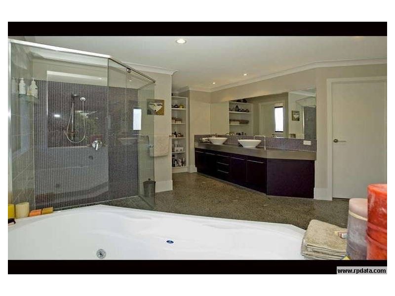 3 Drumbeat Place, Coomera Waters QLD 4209