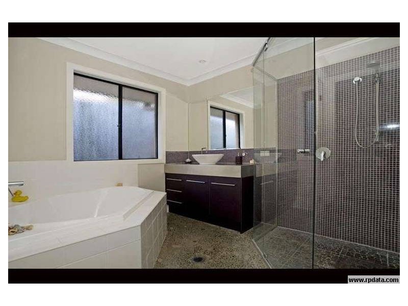 3 Drumbeat Place, Coomera Waters QLD 4209