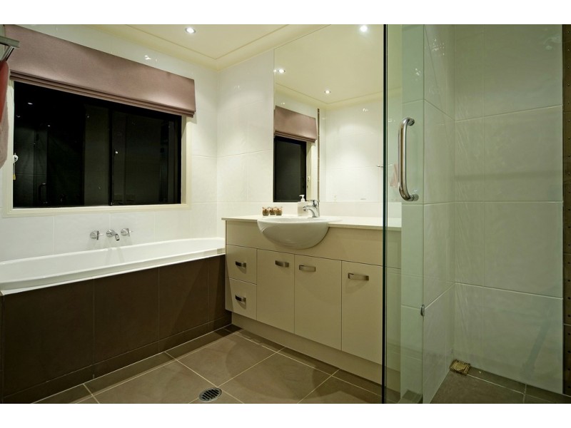 27 Ceil Circuit, Coomera Waters QLD 4209