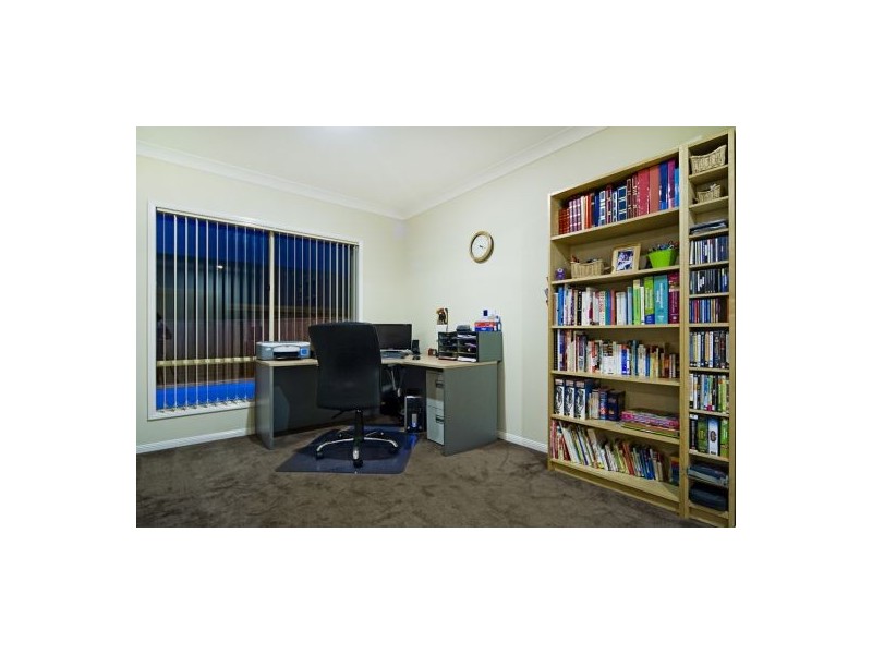 20 Berrimilla Lane, Coomera Waters QLD 4209