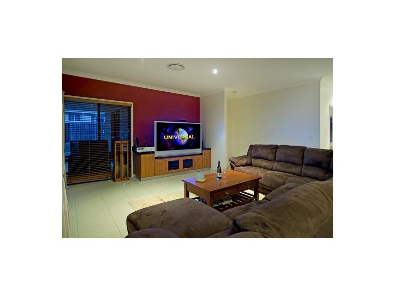 27 Slipstream Road, Coomera Waters QLD 4209