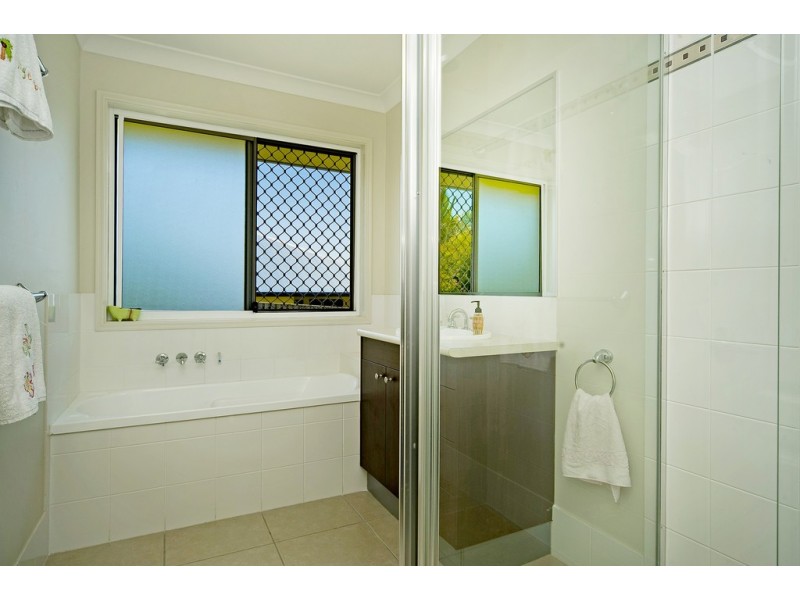 19 Slipstream Road, Coomera Waters QLD 4209