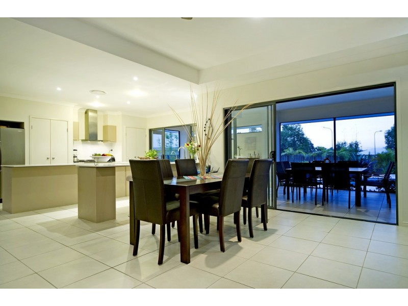 12 Seawind Road, Coomera Waters QLD 4209