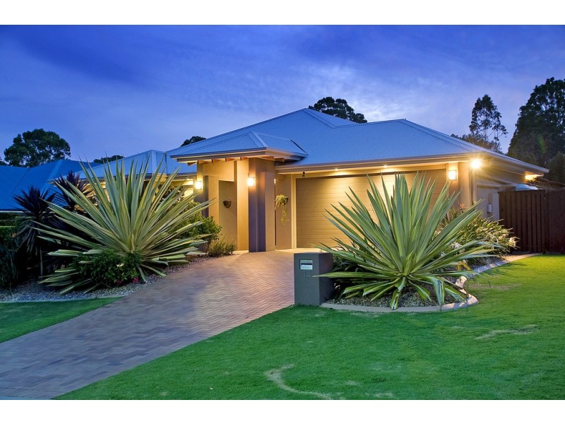 18 Sailaway Court, Coomera Waters QLD 4209