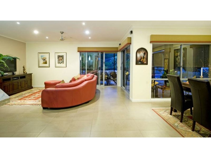 18 Sailaway Court, Coomera Waters QLD 4209