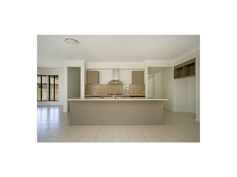 8 Iceberg Lane, Coomera Waters QLD 4209