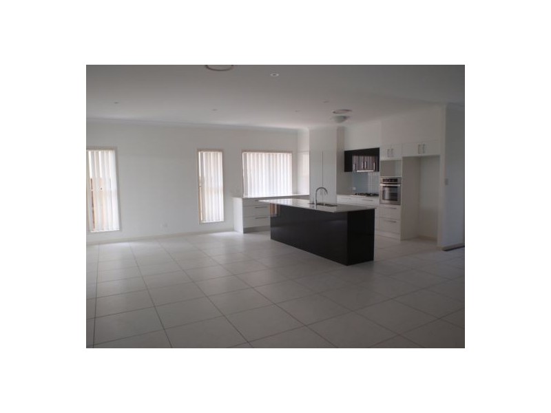 18 Rivermill Terrace, Upper Coomera QLD 4209