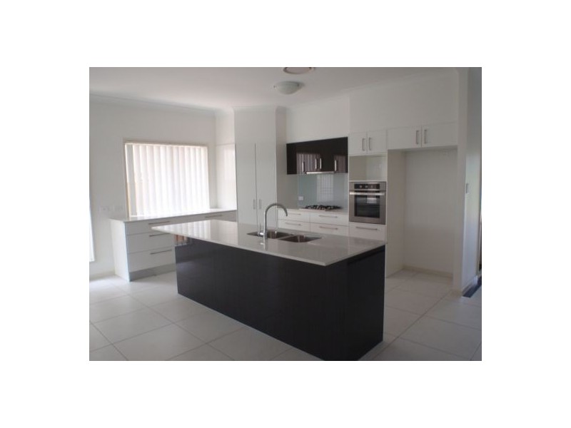 18 Rivermill Terrace, Upper Coomera QLD 4209