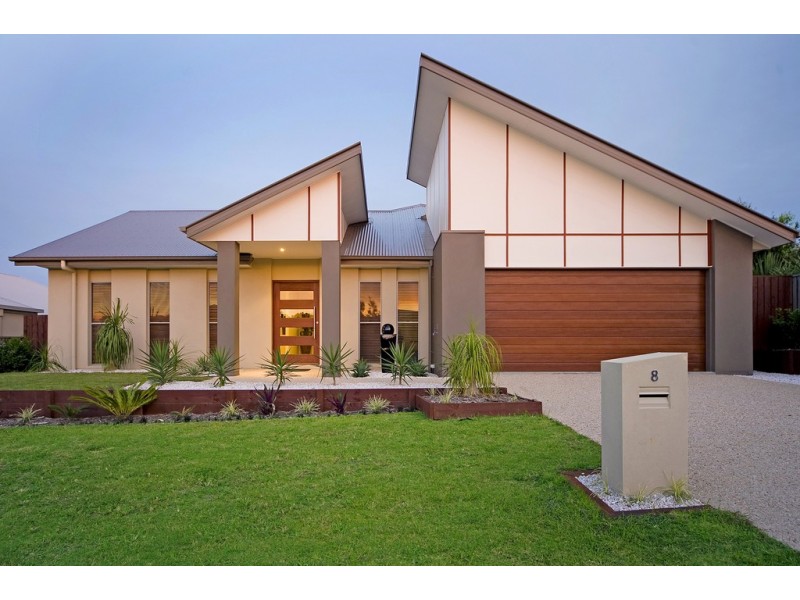 8 Sailaway Court, Coomera Waters QLD 4209