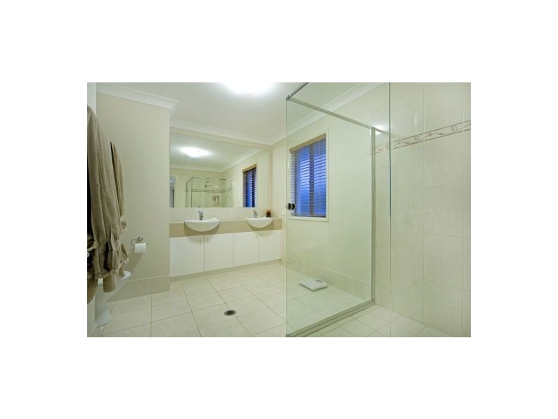 32 Ceil Circuit, Coomera Waters QLD 4209
