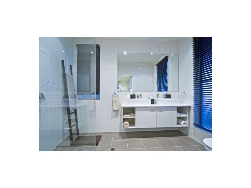 19 Ceil Circuit, Coomera Waters QLD 4209