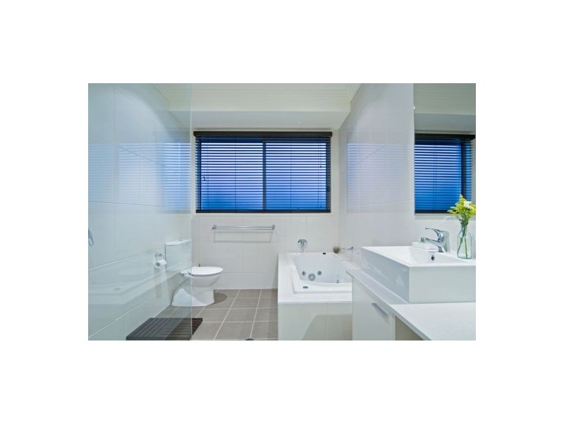 19 Ceil Circuit, Coomera Waters QLD 4209