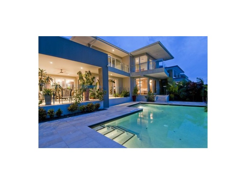 42 Buccaneer Way, Coomera Waters QLD 4209