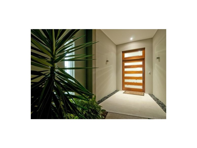 42 Buccaneer Way, Coomera Waters QLD 4209