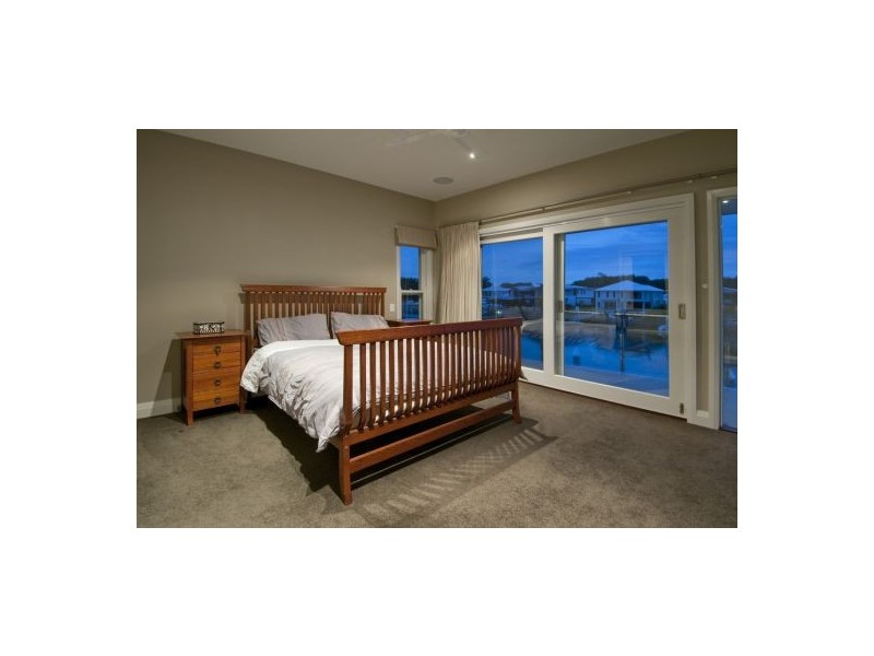 42 Buccaneer Way, Coomera Waters QLD 4209