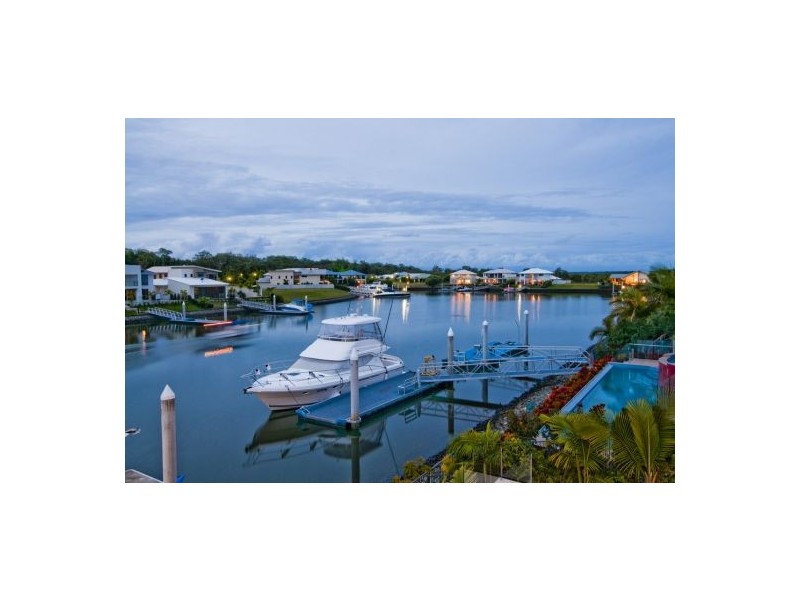 42 Buccaneer Way, Coomera Waters QLD 4209