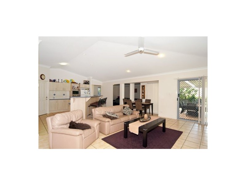 Coomera Waters QLD 4209