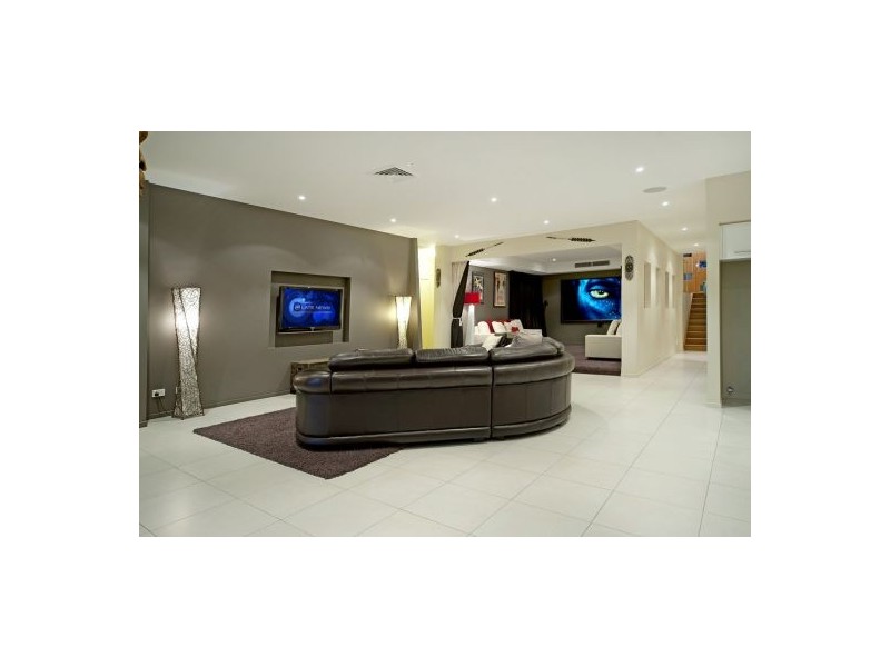 8 Mistral Lane, Coomera Waters QLD 4209