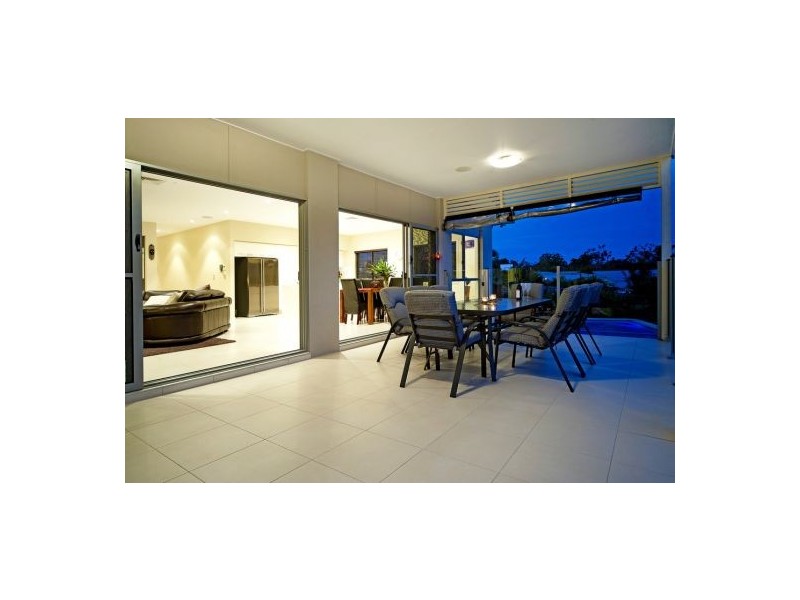 8 Mistral Lane, Coomera Waters QLD 4209