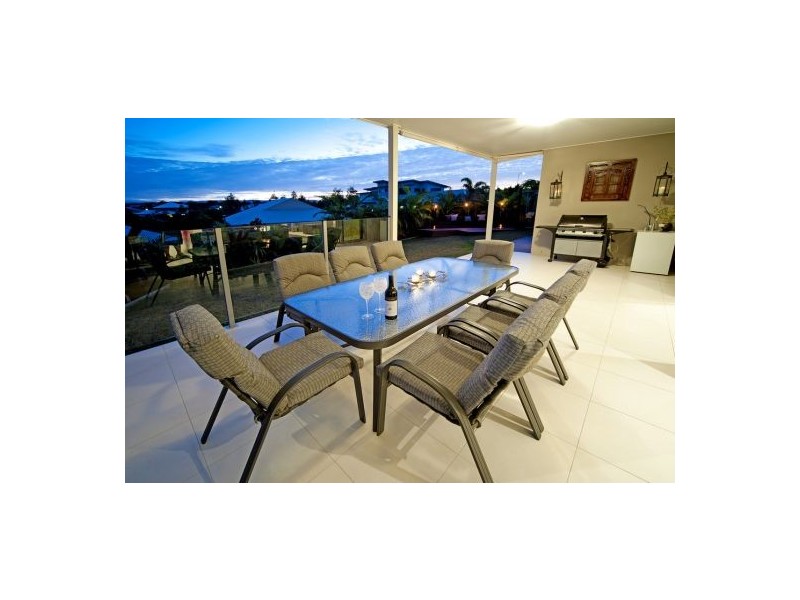 8 Mistral Lane, Coomera Waters QLD 4209