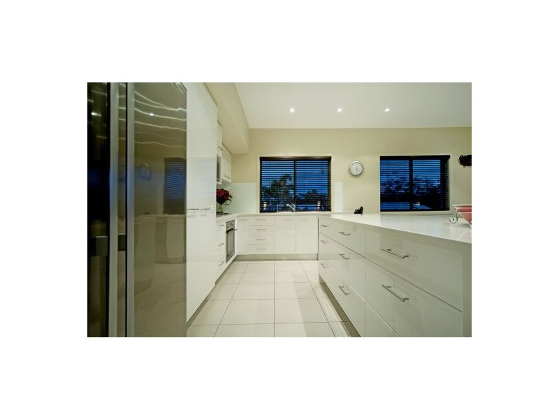 8 Mistral Lane, Coomera Waters QLD 4209