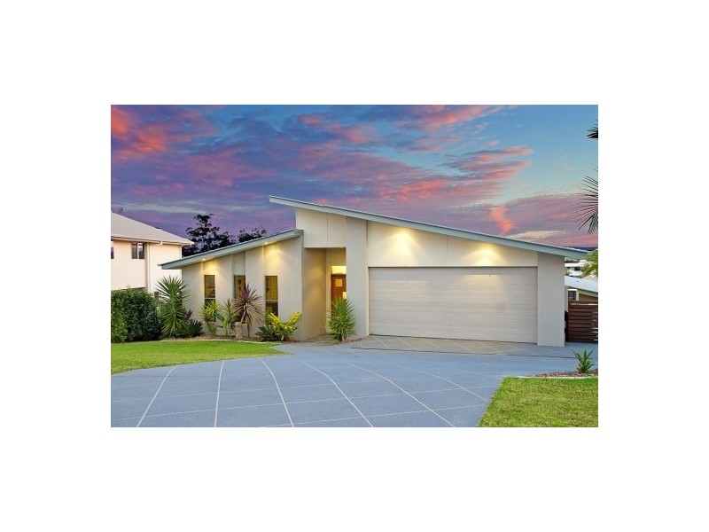 8 Mistral Lane, Coomera Waters QLD 4209