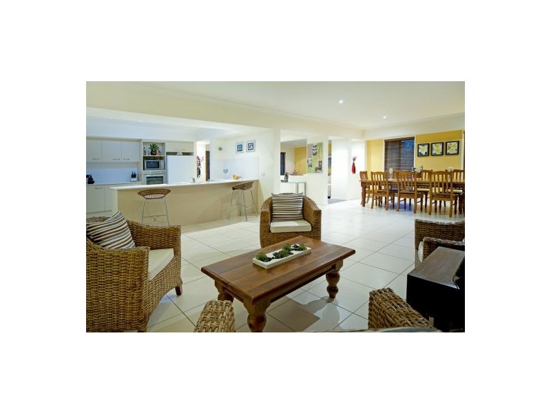 2 Slipstream Road, Coomera Waters QLD 4209
