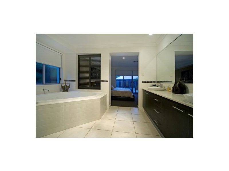 29 Solo Place, Coomera Waters QLD 4209