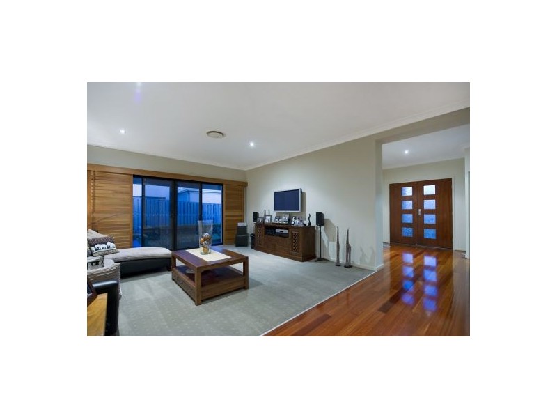 32  Pathfinder Road, Coomera Waters QLD 4209