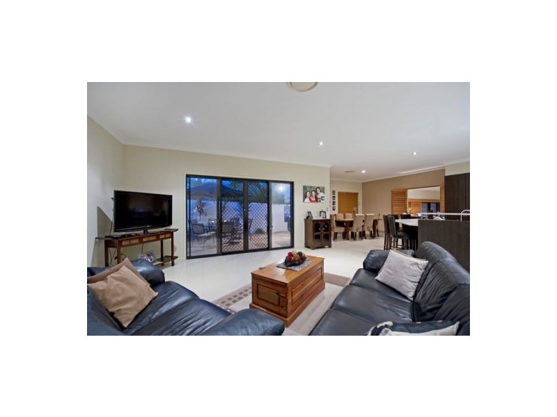 32  Pathfinder Road, Coomera Waters QLD 4209