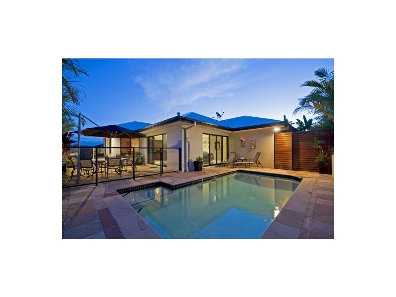32  Pathfinder Road, Coomera Waters QLD 4209