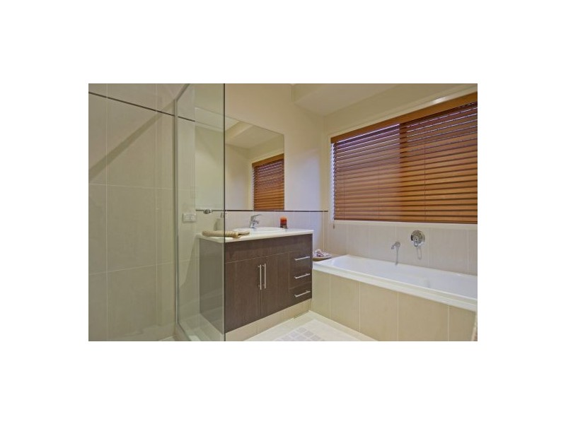 32  Pathfinder Road, Coomera Waters QLD 4209