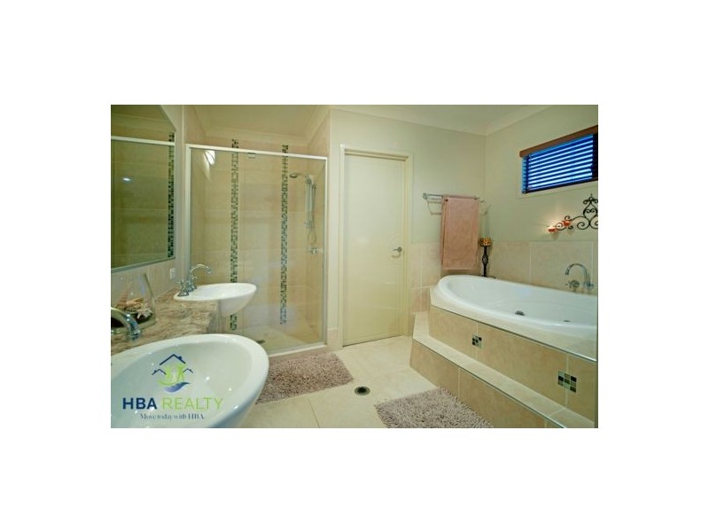 20 Pacha Close, Coomera Waters QLD 4209